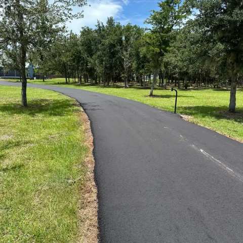 New residential asphalt driveway, project photo 18