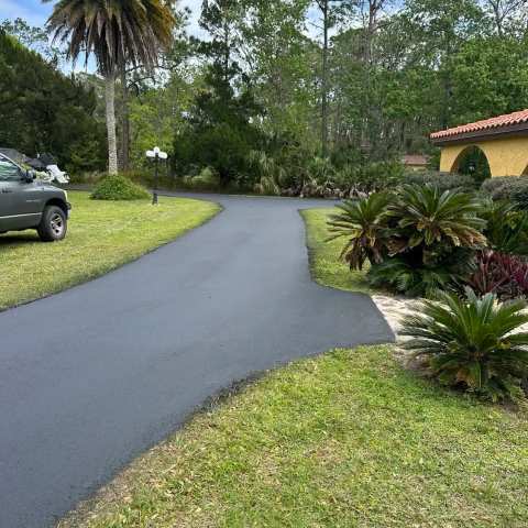 New residential asphalt driveway, project photo 40