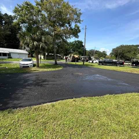 New residential asphalt driveway, project photo 32