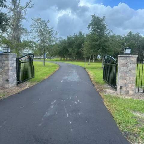 New residential asphalt driveway, project photo 16