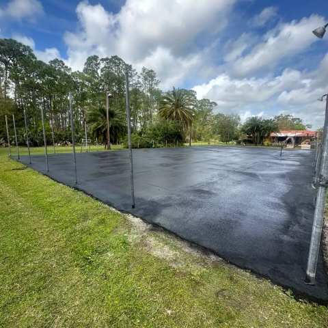 New residential asphalt driveway, project photo 38