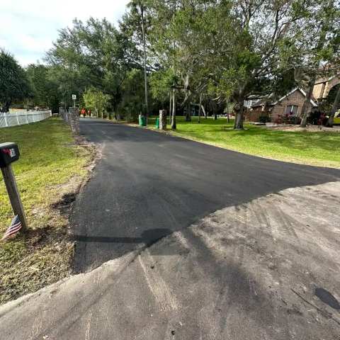 New residential asphalt driveway, project photo 5