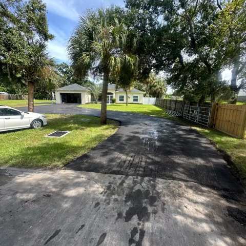 New residential asphalt driveway, project photo 29