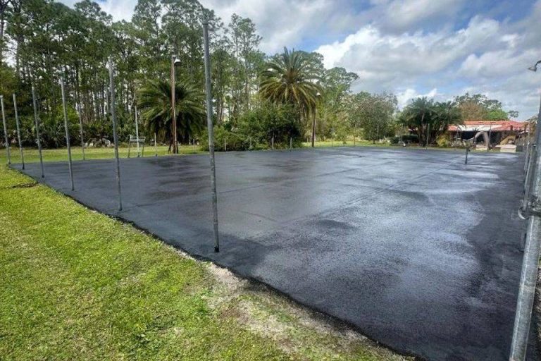Sealcoated asphalt parking lot, photo 5