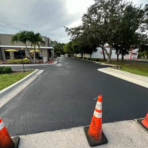 New residential asphalt driveway, project photo 13