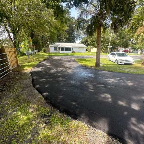 New residential asphalt driveway, project photo 31